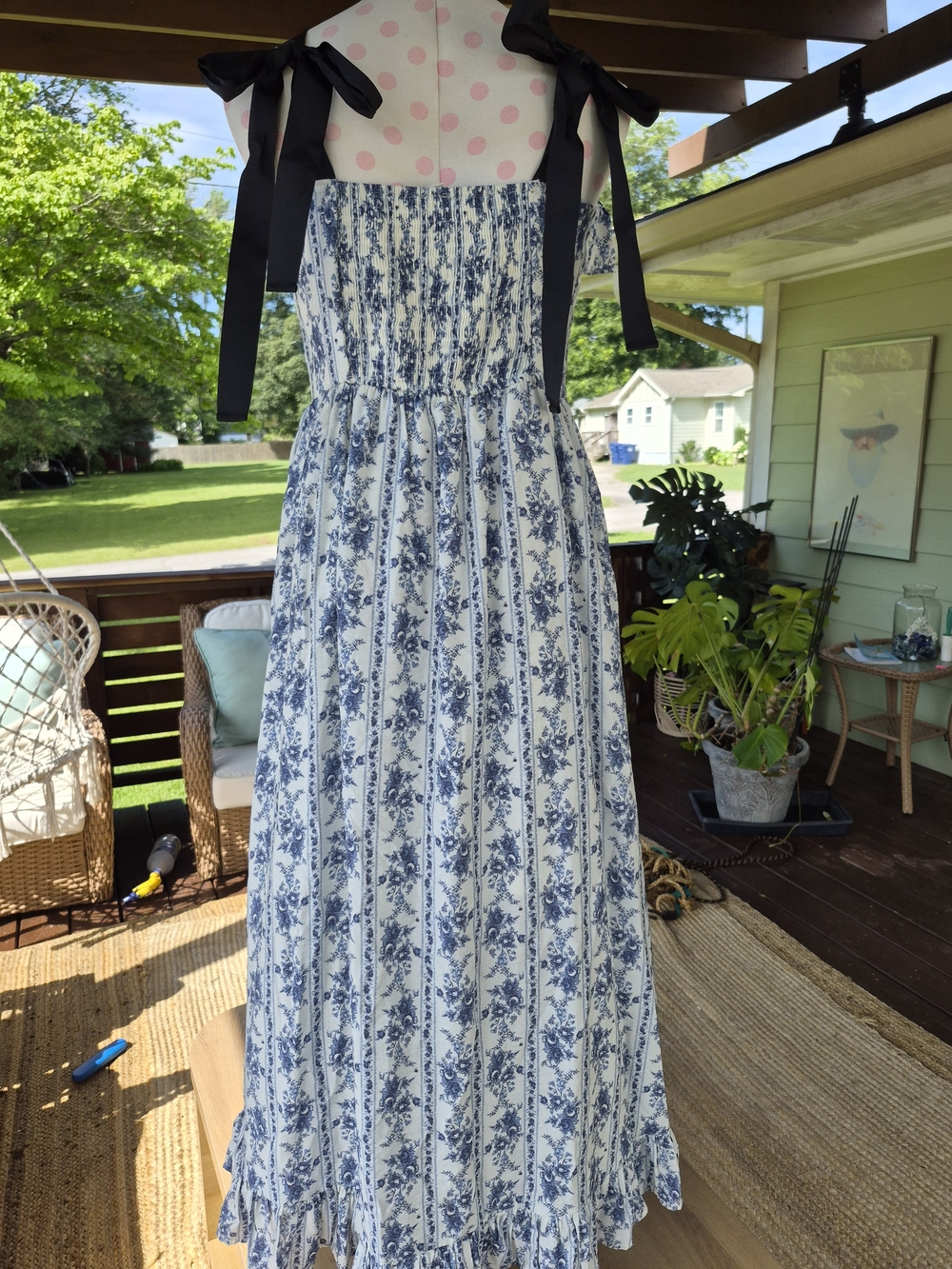 Blu Pepper tie strap Maxi Blue Vertical Ditsy Floral Stripe dress L - Picture 7 of 12